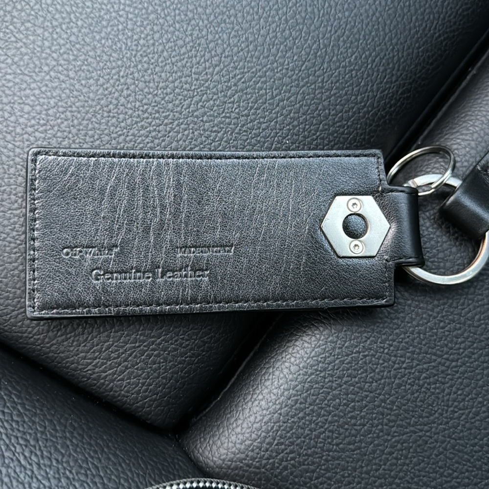 Off-White Keyring - Picture 2 of 3